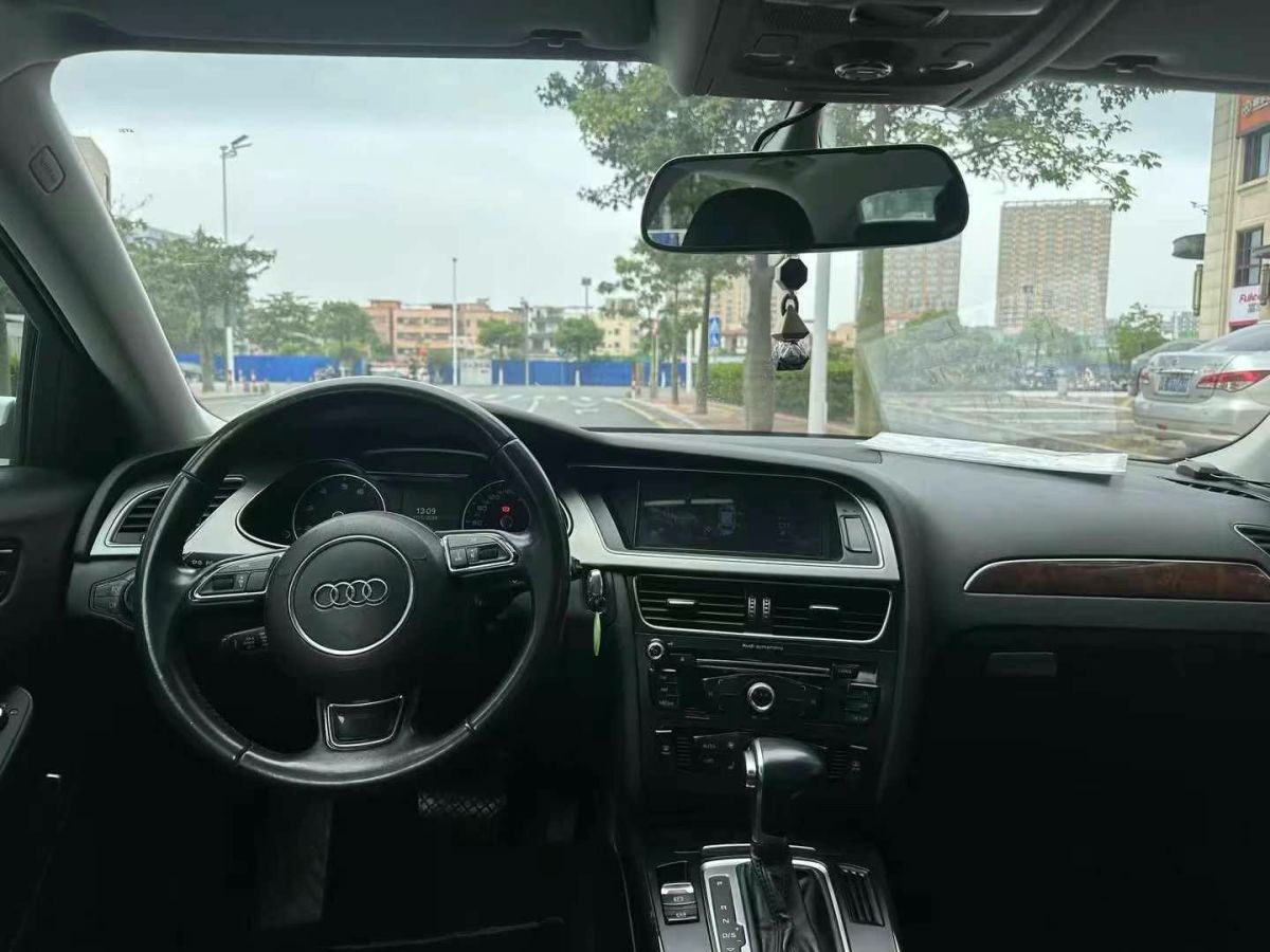 奧迪 奧迪A4L  2013款 A4L 30TFSI 手動(dòng)舒適型圖片