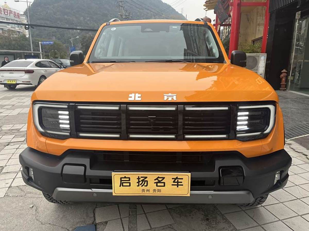 北京 BJ40  2024款 2.0T 城市獵人版 至尊型圖片