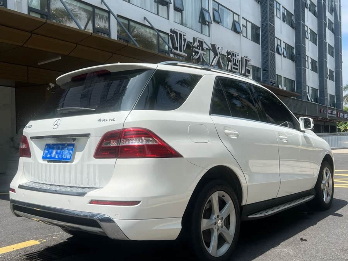 奔馳 奔馳M級(jí)  2015款 ML 400 4MATIC動(dòng)感型圖片