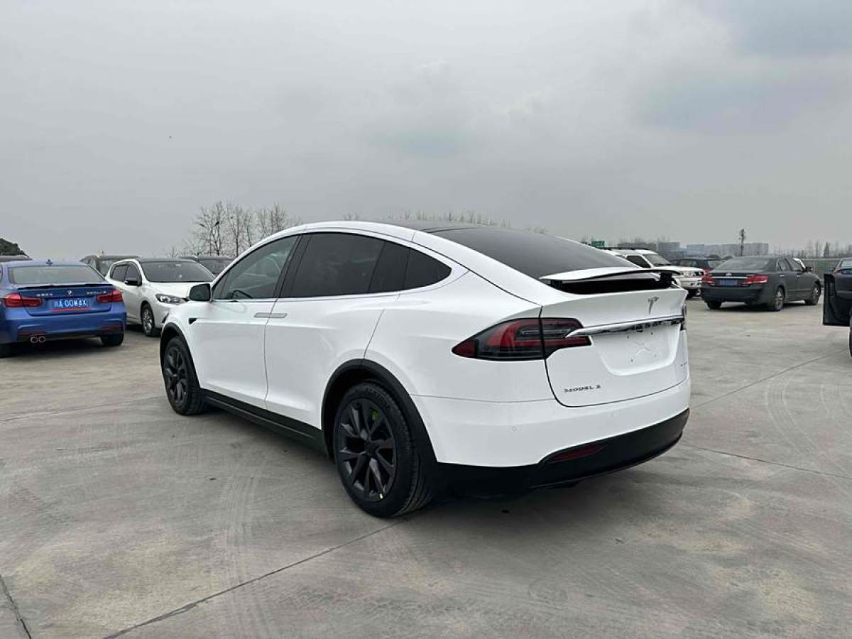 特斯拉 Model X  2016款 Model X 90D圖片