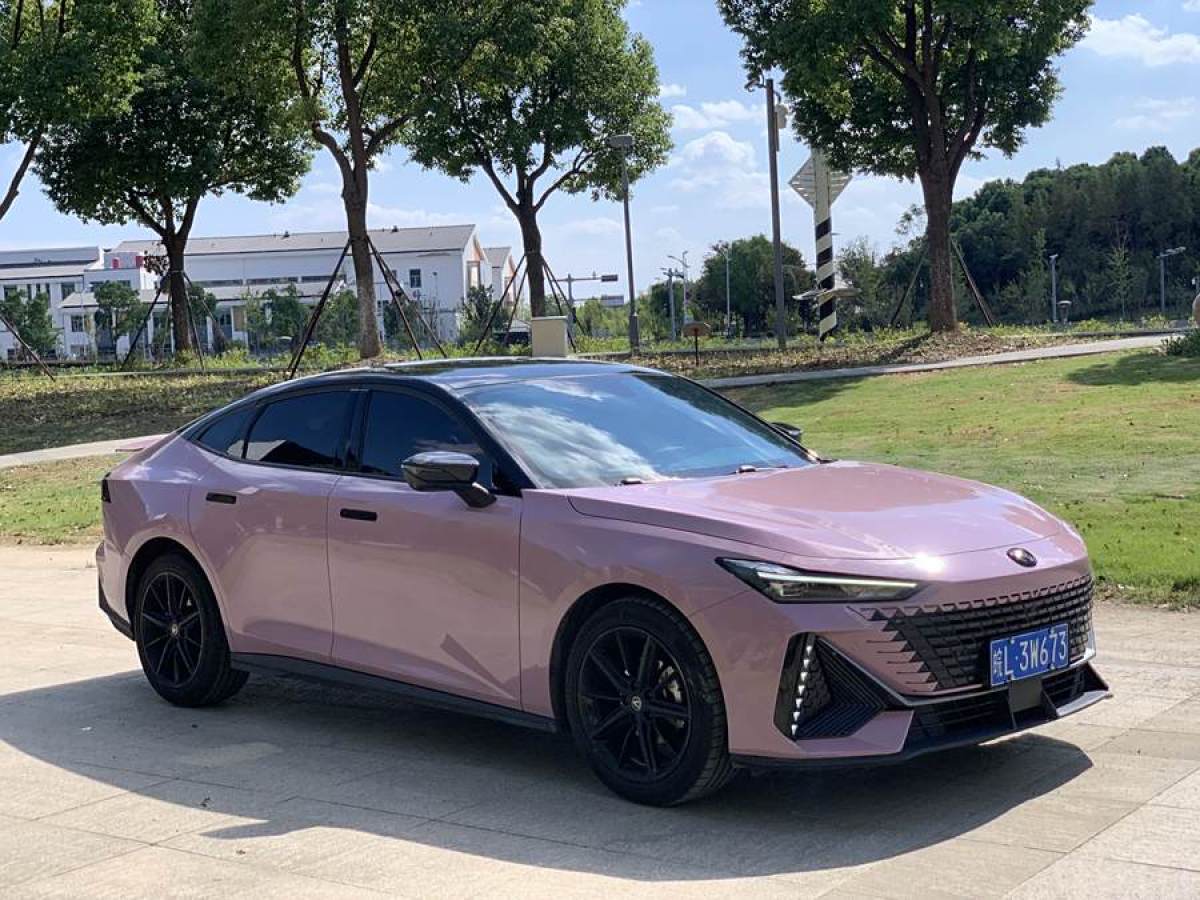 長(zhǎng)安 長(zhǎng)安UNI-V  2022款 1.5T 卓越型圖片