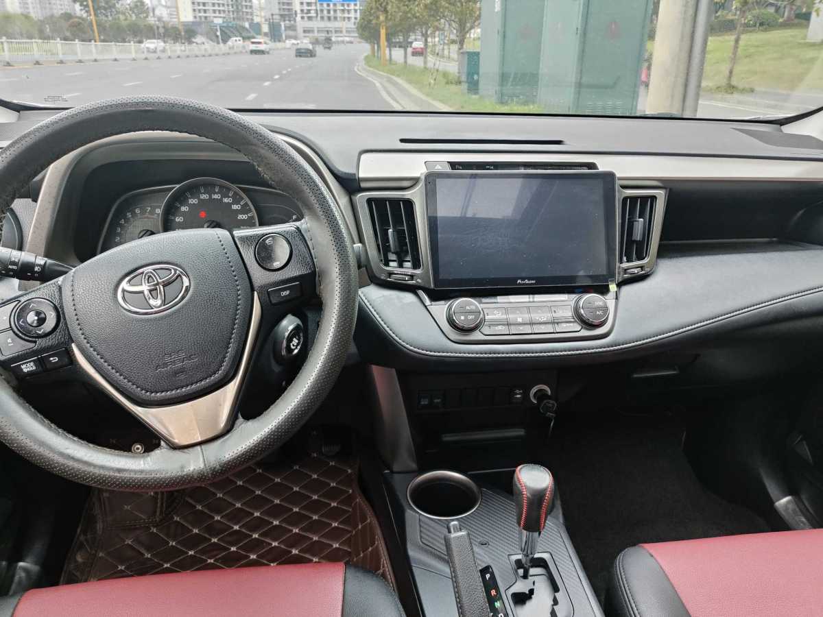 2016年11月豐田 RAV4  2018款 榮放 2.0L CVT兩驅(qū)風尚版