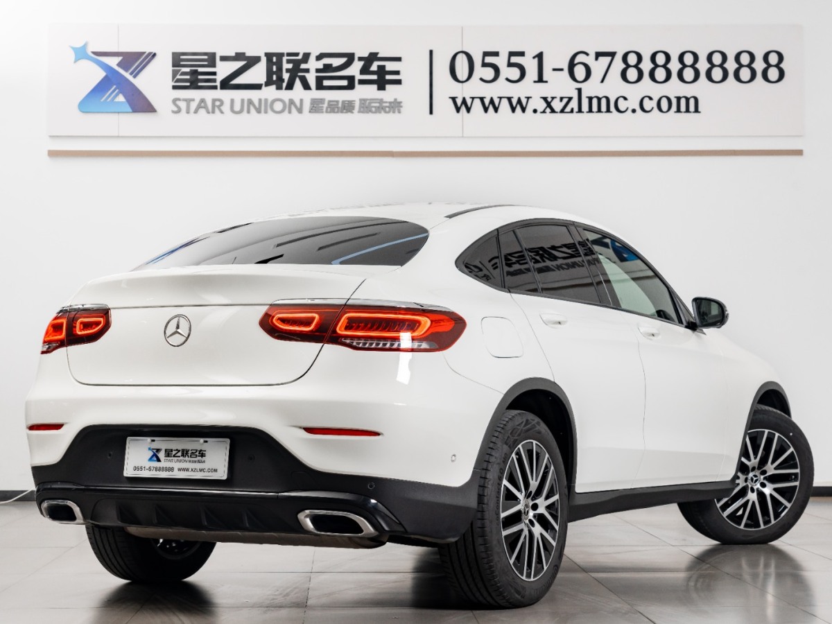 奔馳 奔馳GLC  2023款 GLC 260 4MATIC 轎跑SUV圖片