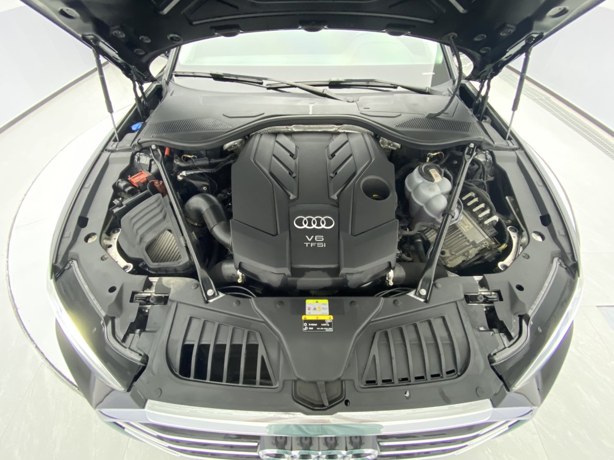 2021年8月奧迪 奧迪A8  2021款 A8L 50 TFSI quattro 舒適型