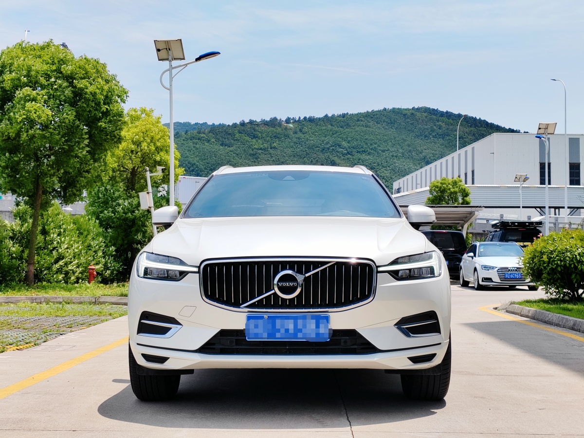 沃爾沃 XC60  2021款 T5 四驅(qū)智逸豪華版圖片