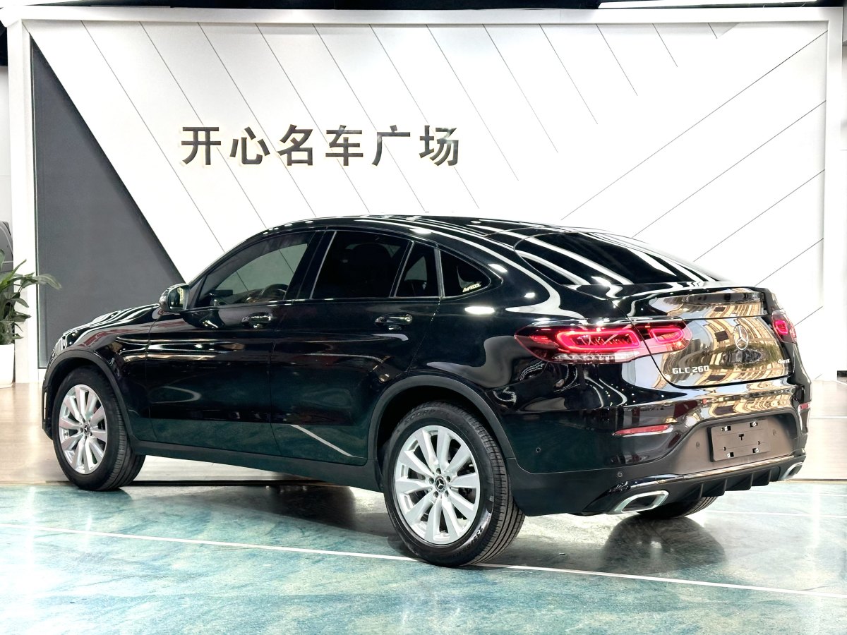 奔馳 奔馳GLC  2021款 GLC 260 4MATIC 轎跑SUV圖片