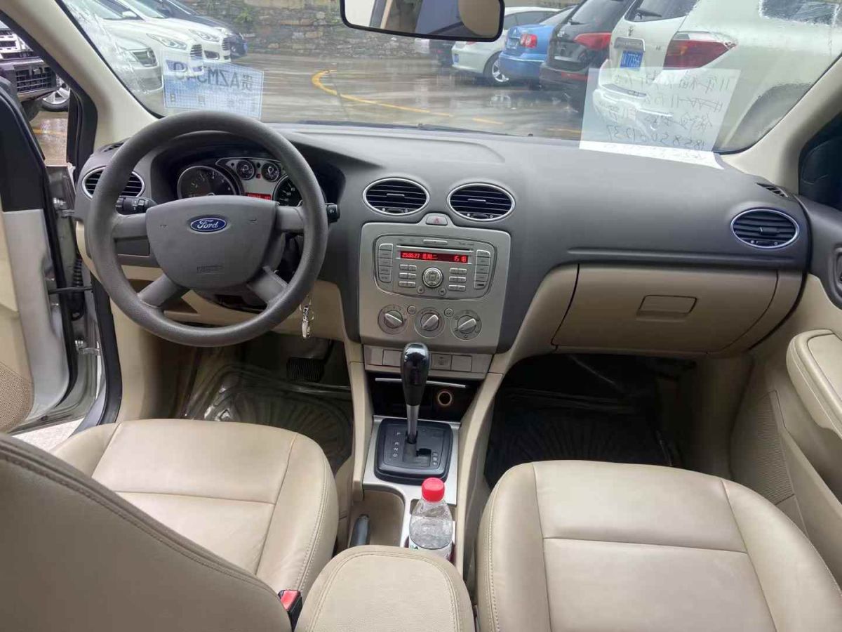 福特 ?？怂? 2011款 三廂 1.8L 自動時尚型圖片