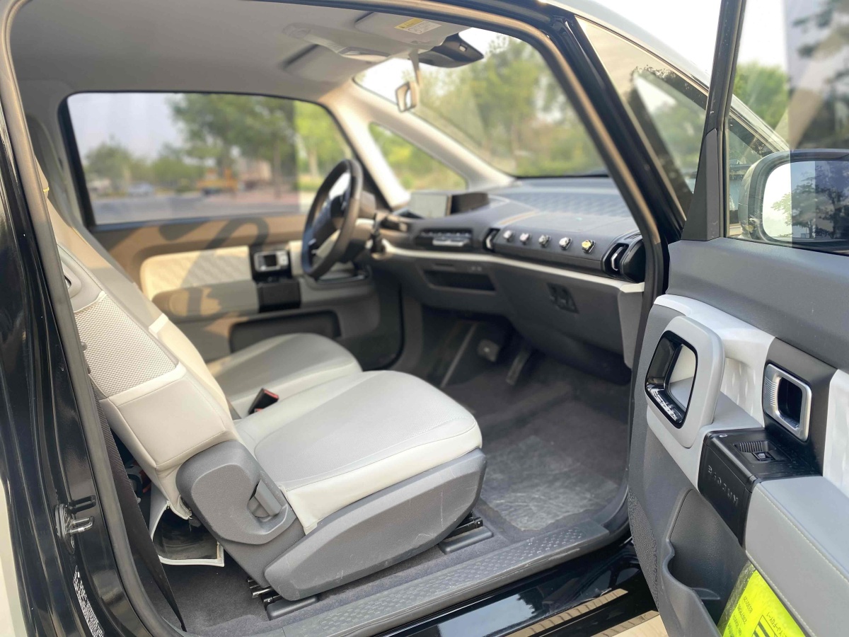 寶駿 寶駿KiWi EV  2021款 藝術(shù)家 三元鋰圖片