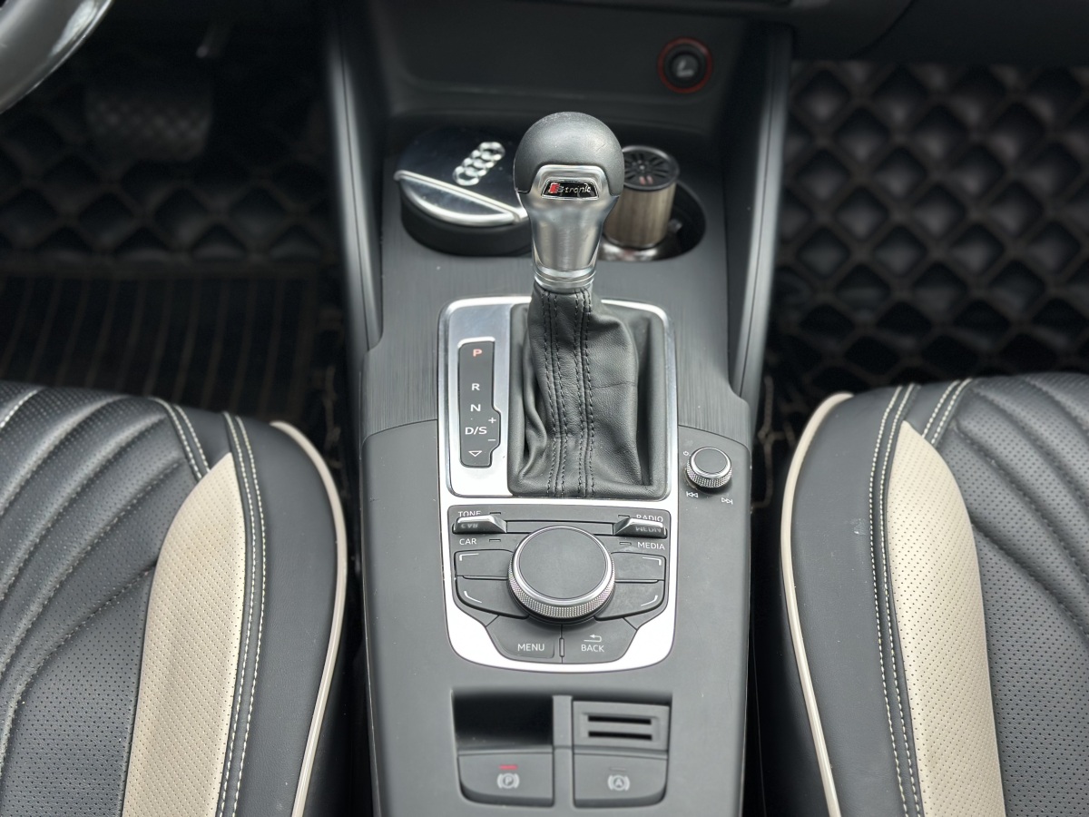 奧迪 奧迪A3  2016款 Limousine 35 TFSI 領(lǐng)英型圖片