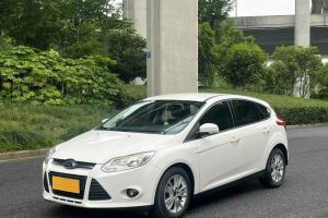 ?？怂?福特 兩廂經(jīng)典 1.8L 自動(dòng)酷白典藏版