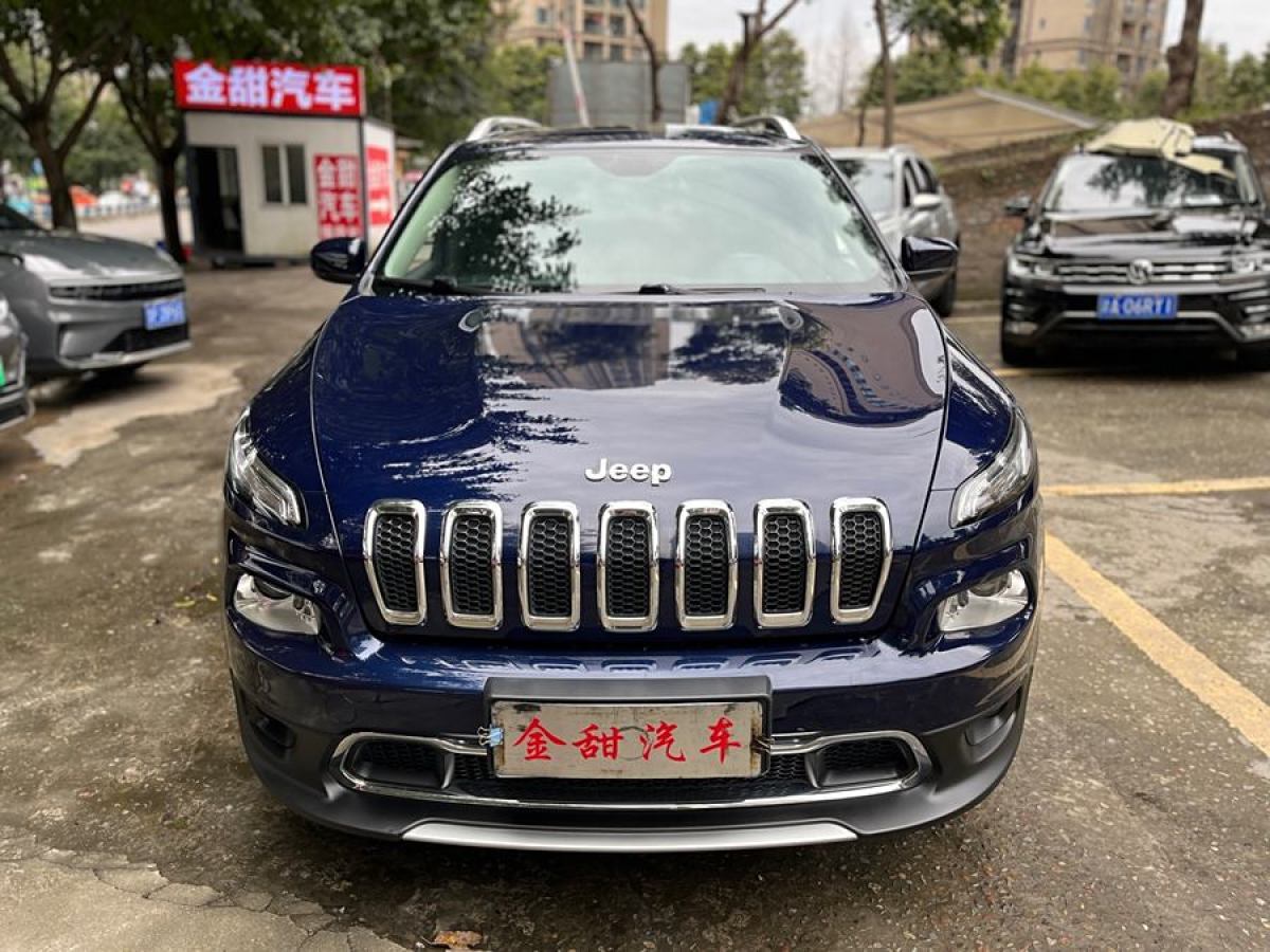 Jeep 自由光  2017款 2.0L 領(lǐng)先版圖片