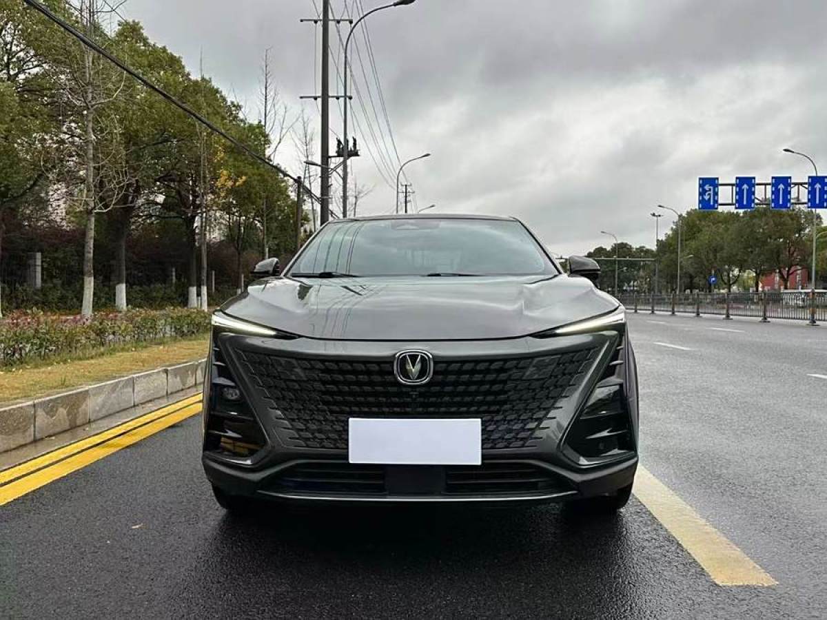 長(zhǎng)安 UNI-T  2022款 1.5T 尊貴型圖片