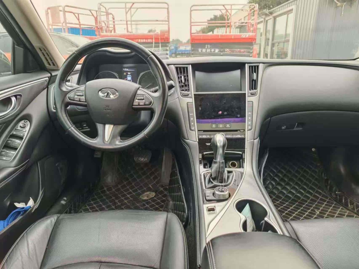 英菲尼迪 Q50L  2016款 2.0T 舒適版圖片