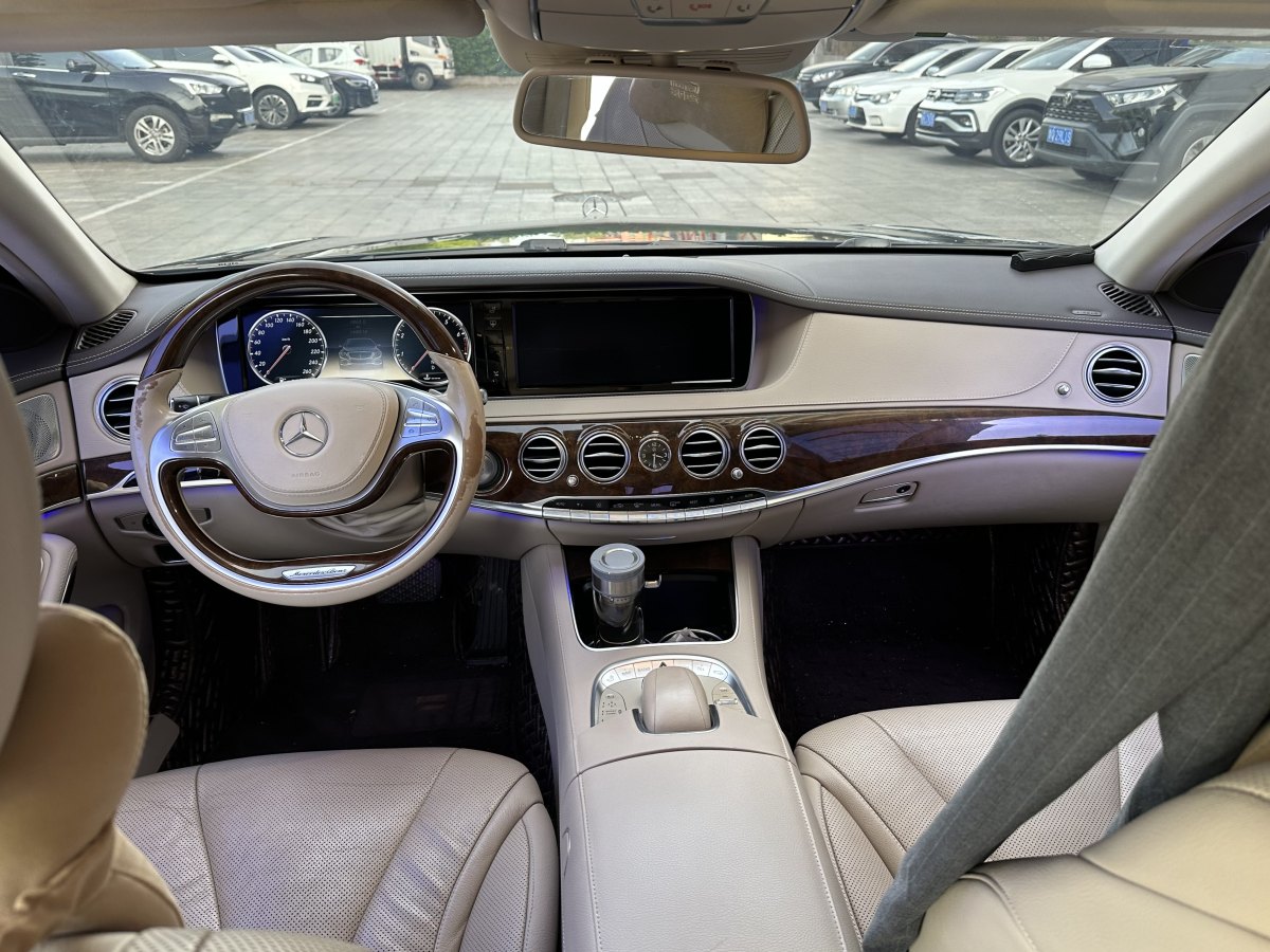 2014年4月奔驰 奔驰S级  2023款 改款 S 400 L 豪华型