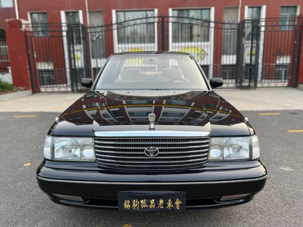 丰田 皇冠  1996款 3.0L