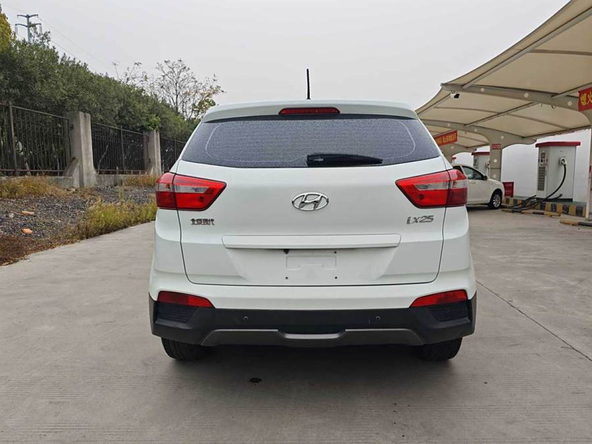 現(xiàn)代 ix25  2015款 1.6L 自動兩驅(qū)智能型GLS圖片