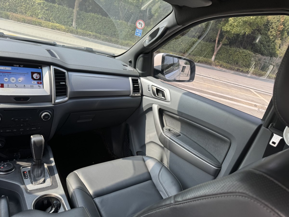 福特 撼路者  2017款 2.0T 汽油自动四驱豪华版 5座图片