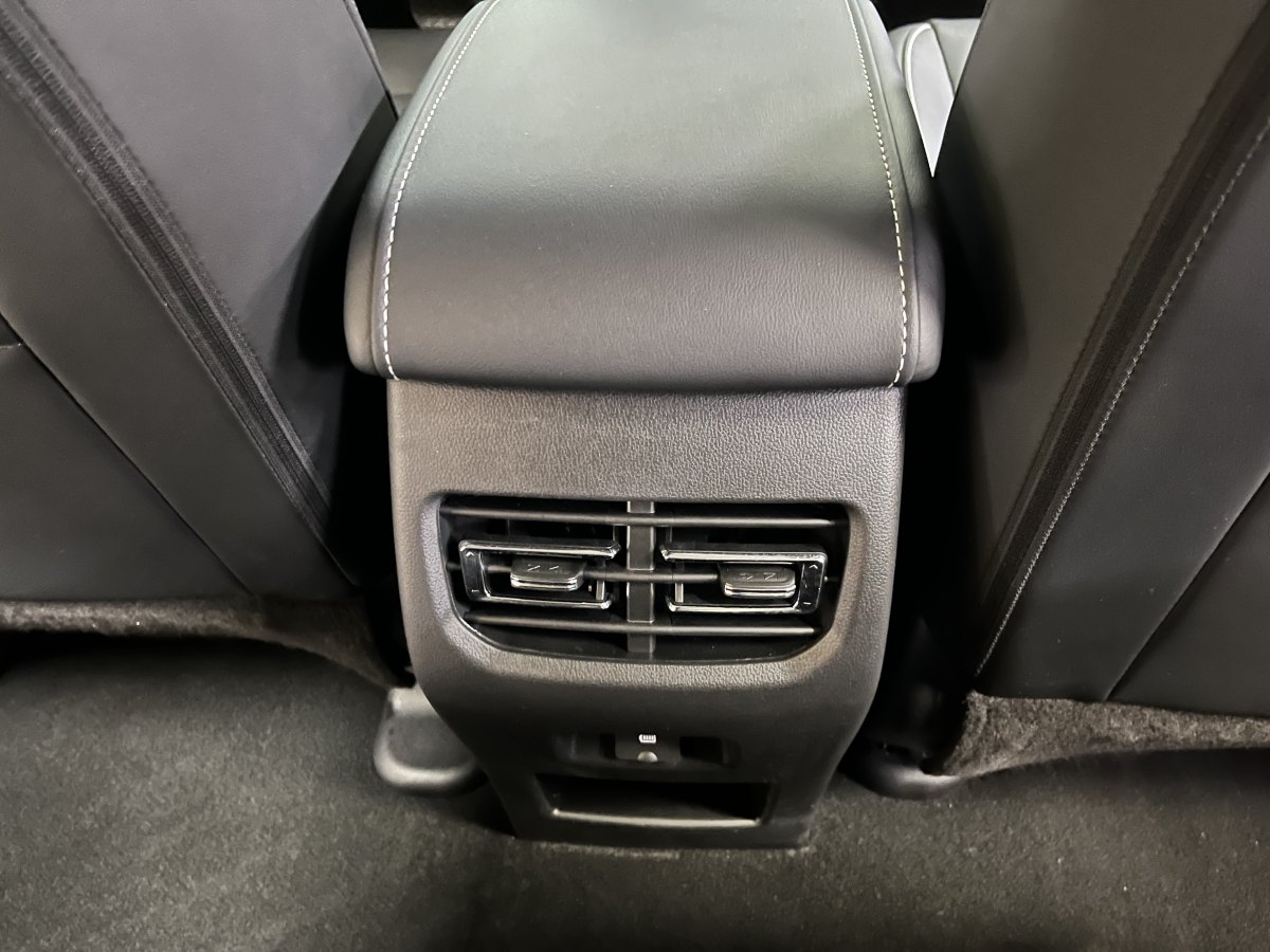 哈弗 M6  2023款 PLUS 1.5T DCT豪華智聯(lián)型圖片