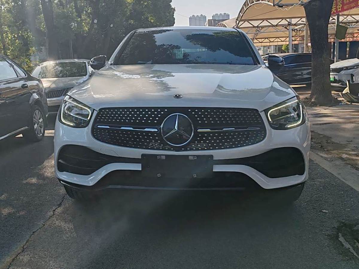 奔馳 奔馳GLC  2021款 GLC 260 4MATIC 轎跑SUV圖片