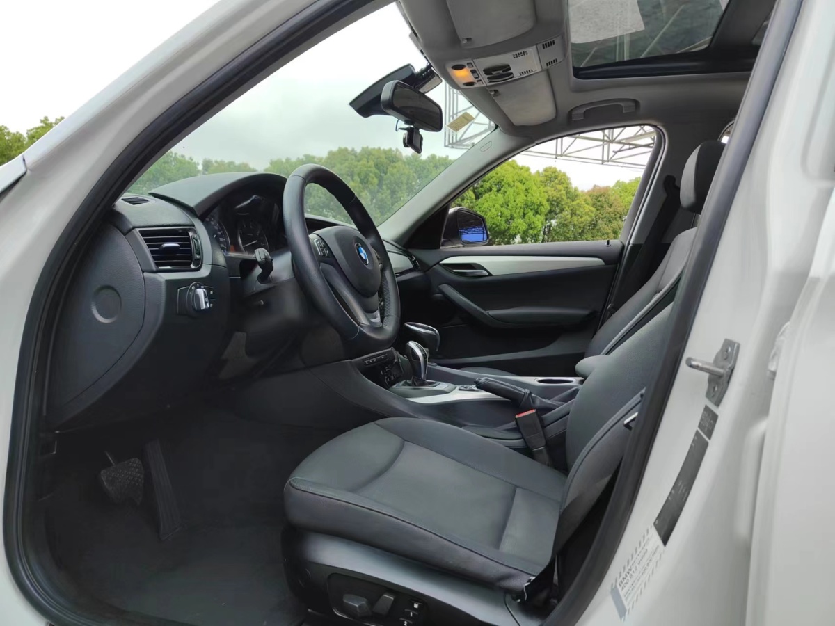 2015年1月宝马 宝马X1  2014款 sDrive18i 领先型