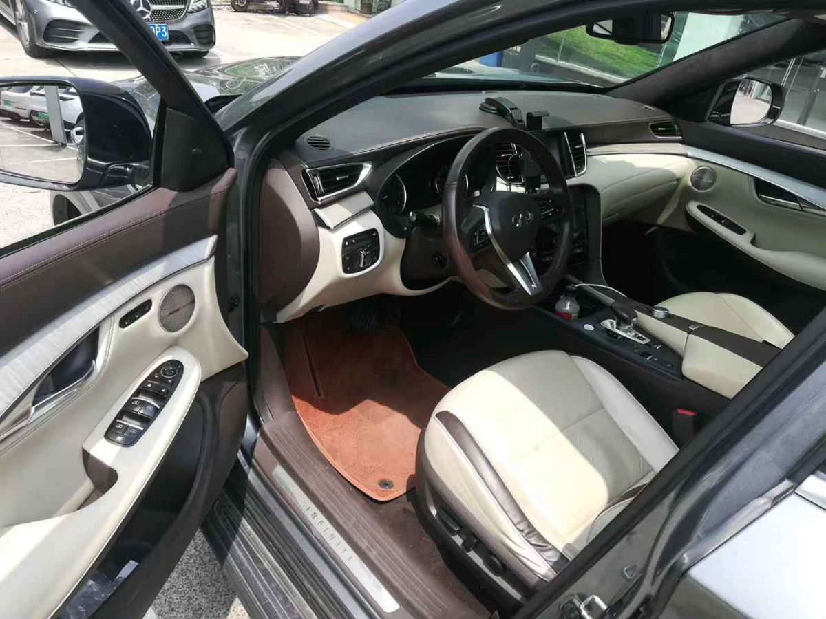 英菲尼迪 QX50  2018款 2.0T 兩驅(qū)菁英版圖片