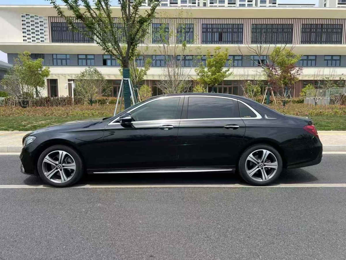 奔馳 奔馳E級(jí)  2019款 E 350 L 運(yùn)動(dòng)型 4MATIC圖片