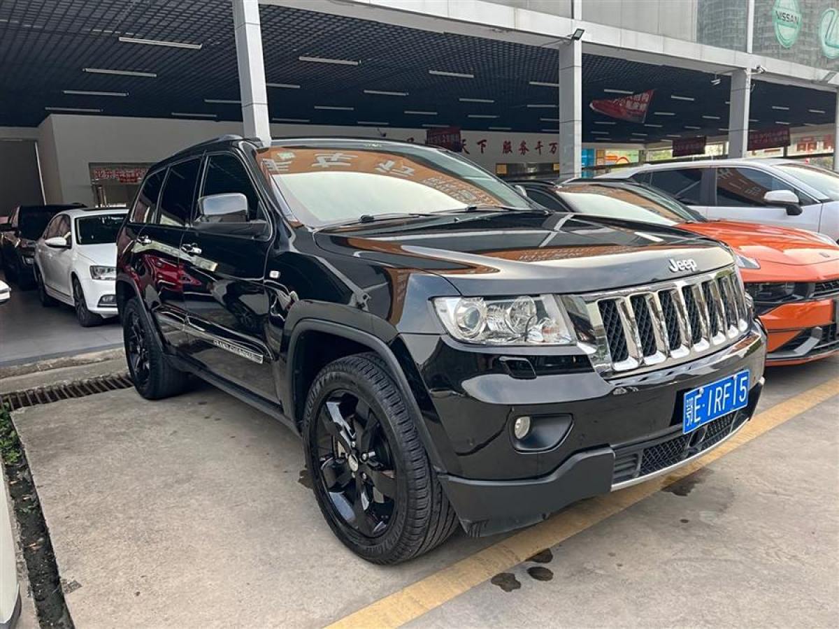 Jeep 大切諾基  2012款 3.6L 旗艦導(dǎo)航版圖片