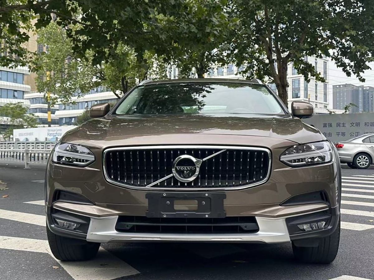 2019年6月沃爾沃 V90  2017款 Cross Country T5 AWD 智尊版