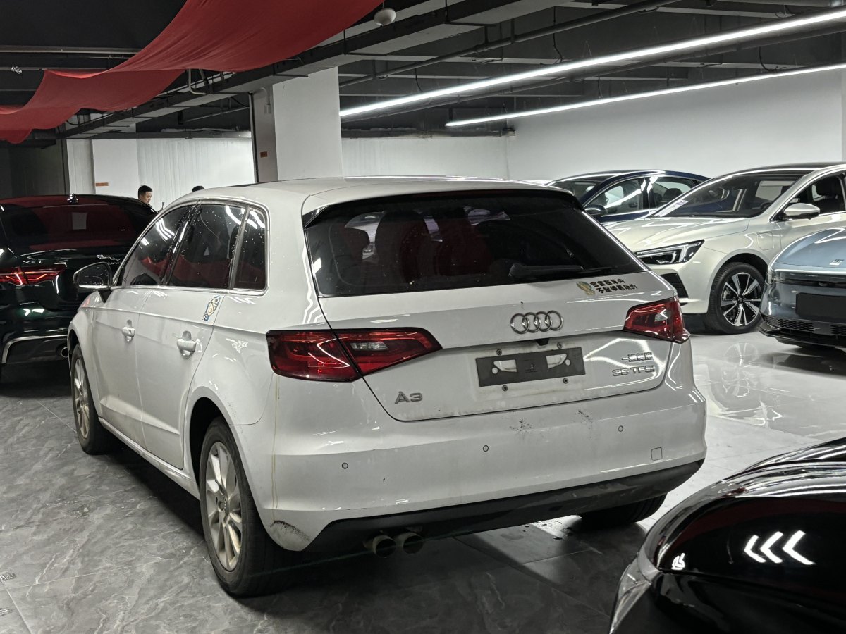 奧迪 奧迪A3  2014款 Sportback 35 TFSI 自動(dòng)時(shí)尚型圖片