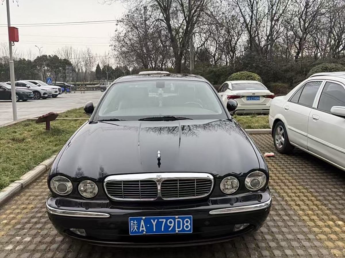 捷豹 XJ  2007款 XJ6L 3.0皇家加長版圖片