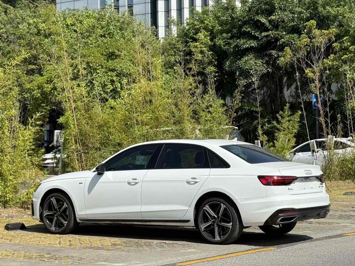 奧迪 奧迪A4L  2024款 40 TFSI 豪華動感型圖片