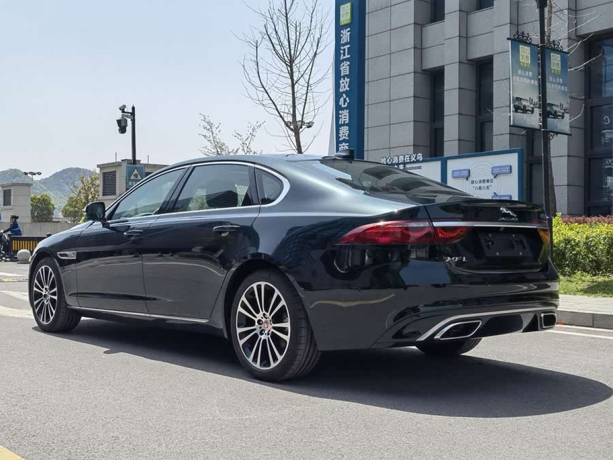 捷豹 XFL  2024款 2.0T P250 兩驅(qū)尊享豪華版圖片