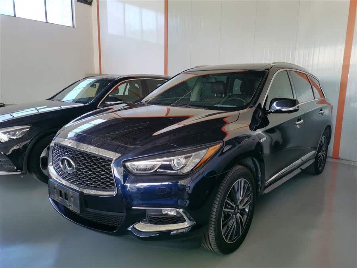 英菲尼迪 QX60  2018款 2.5T Hybrid 兩驅(qū)冠軍家庭版圖片