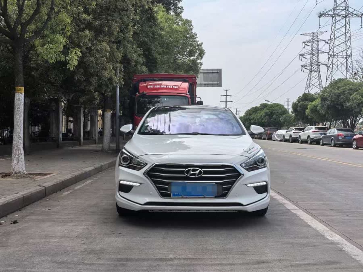 現(xiàn)代 名圖  2017款 1.8L 自動(dòng)智能型GLS 國(guó)VI圖片