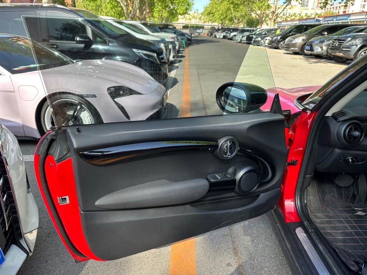 MINI MINI  2020款 1.5T COOPER 藝術(shù)家圖片