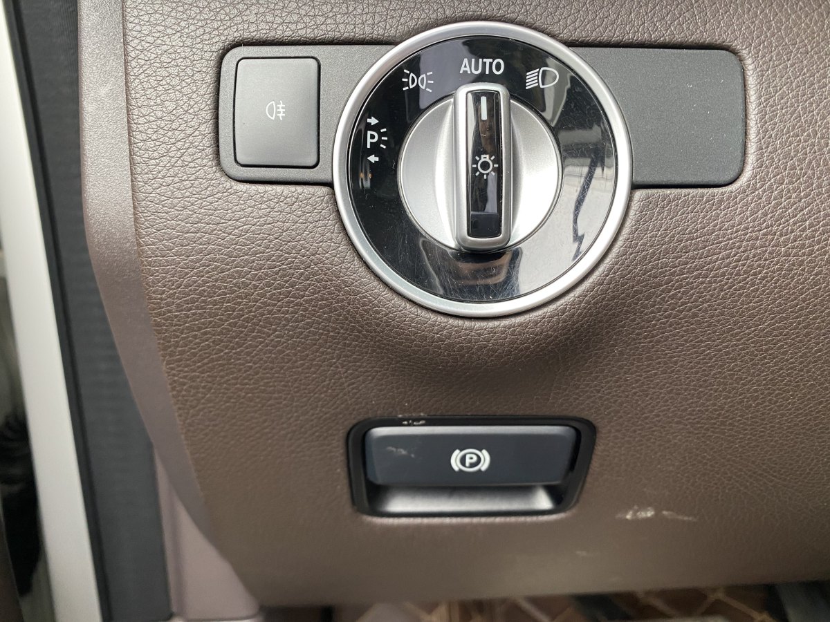 奔驰 奔驰GLE  2015款 GLE 320 4MATIC图片