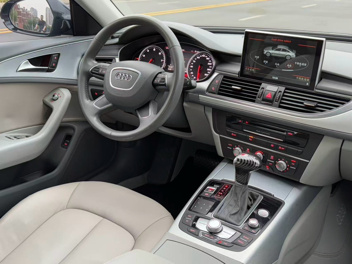 奧迪 奧迪A6L  2014款 TFSI 標(biāo)準(zhǔn)型圖片