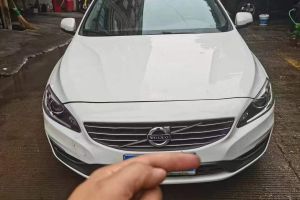 V60 沃爾沃 2.0T 個性運動版