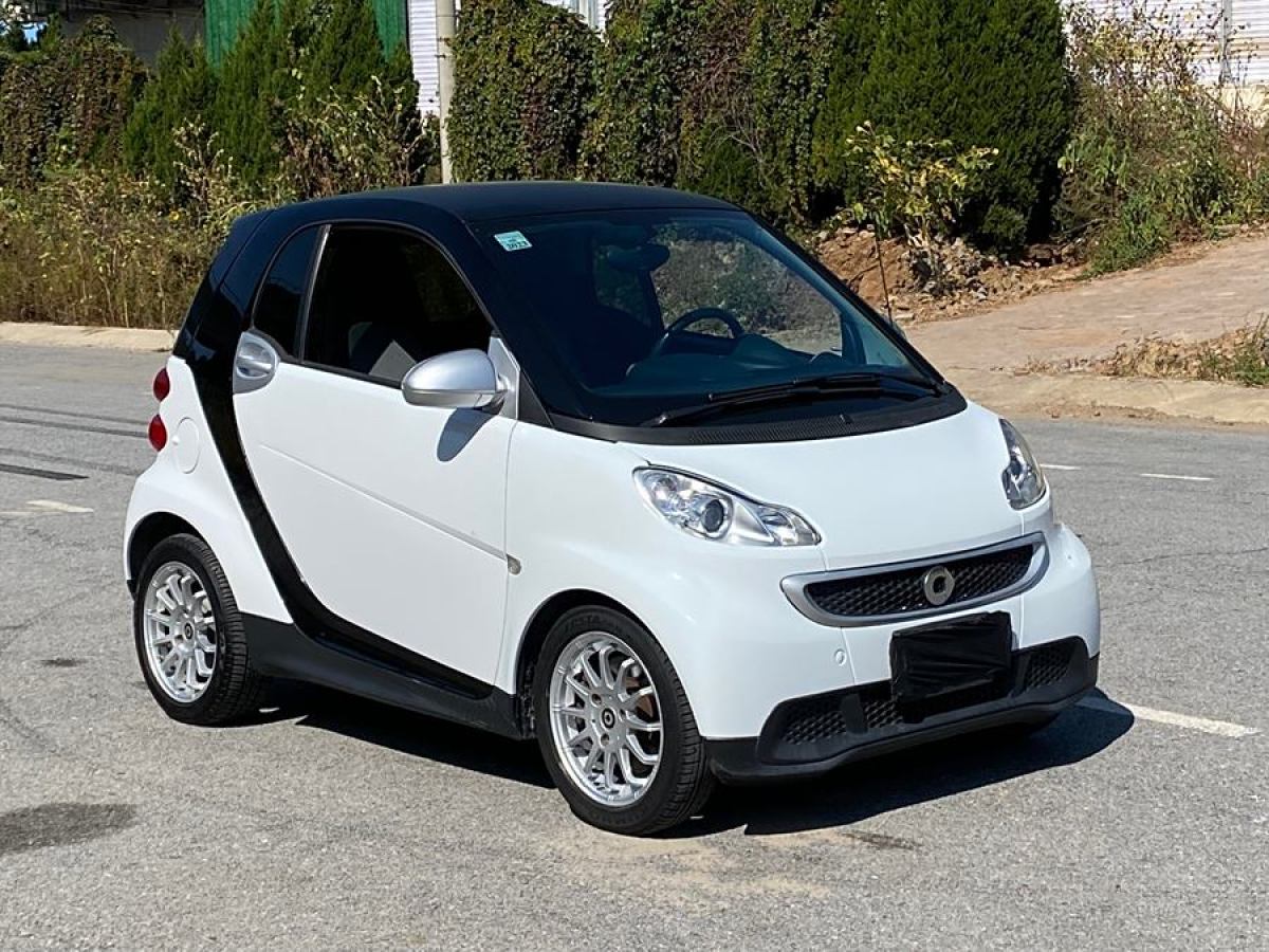 smart fortwo  2012款 1.0 MHD 硬頂標(biāo)準(zhǔn)版圖片