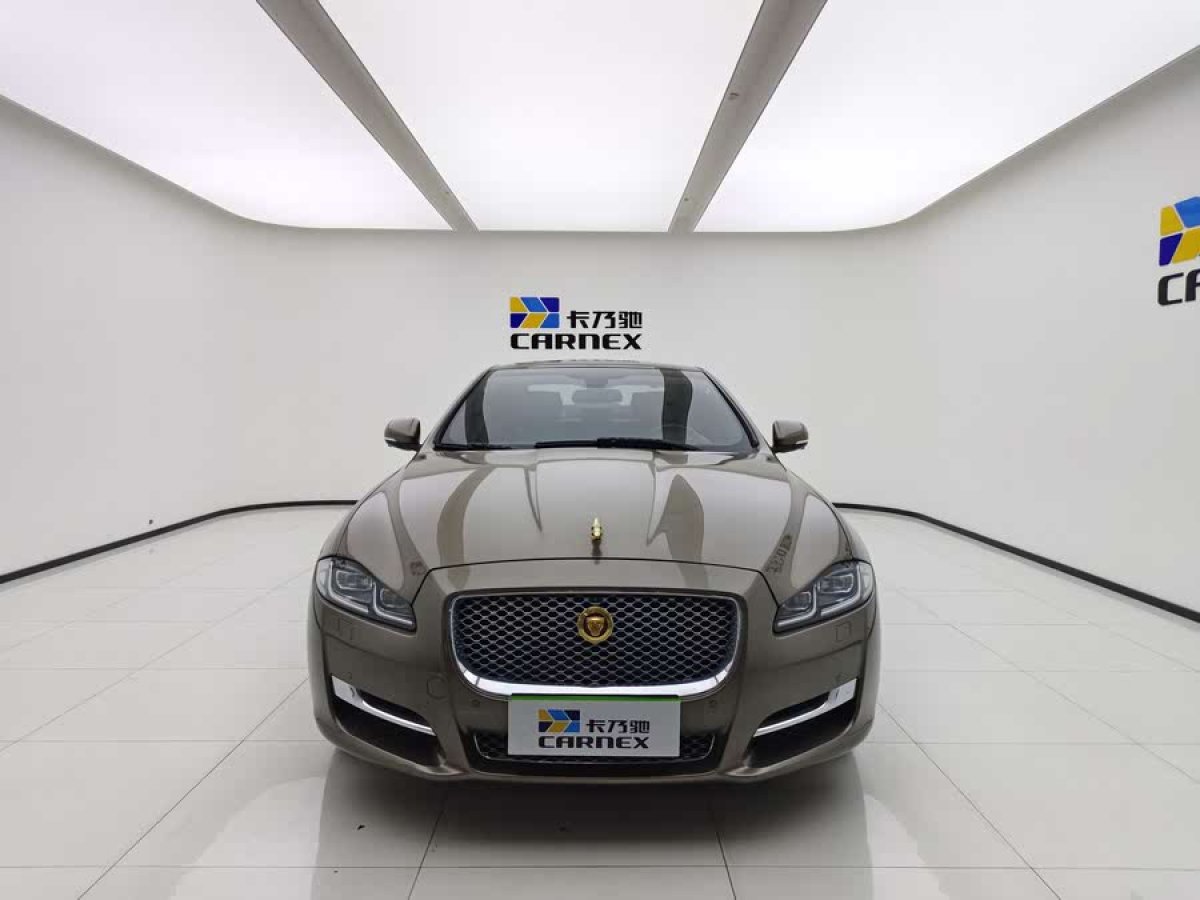 捷豹 XJ  2015款 XJL 3.0 SC 兩驅(qū)全景商務(wù)版圖片