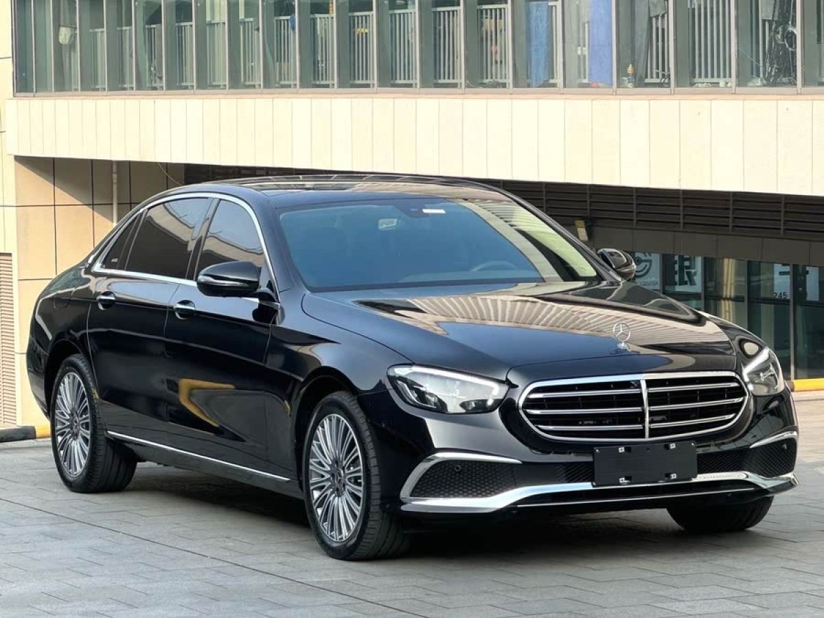奔馳 奔馳E級(jí)  2023款 改款 E 300 L 時(shí)尚型圖片