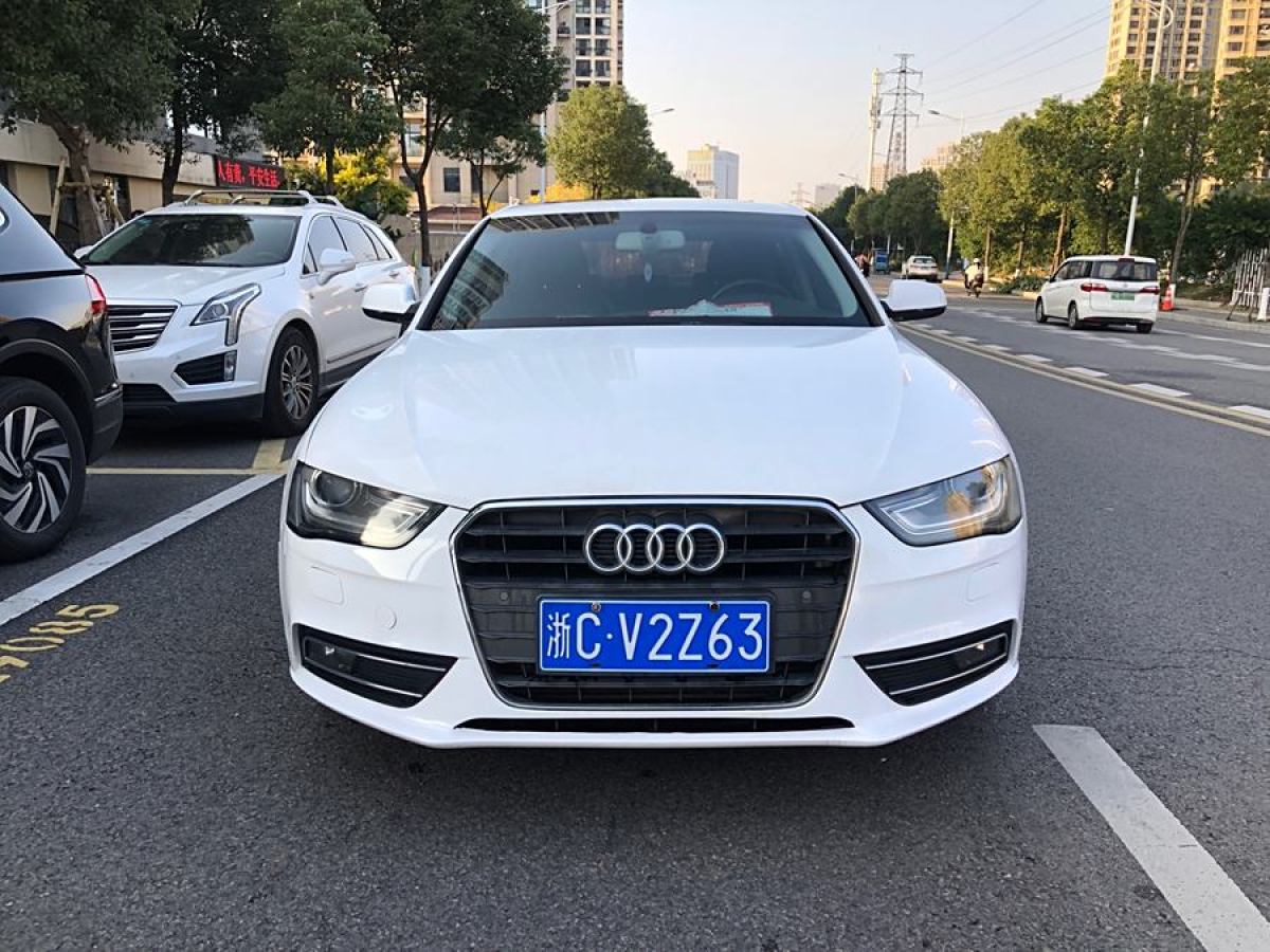 奧迪 奧迪A4L  2013款 35 TFSI 自動技術(shù)型圖片