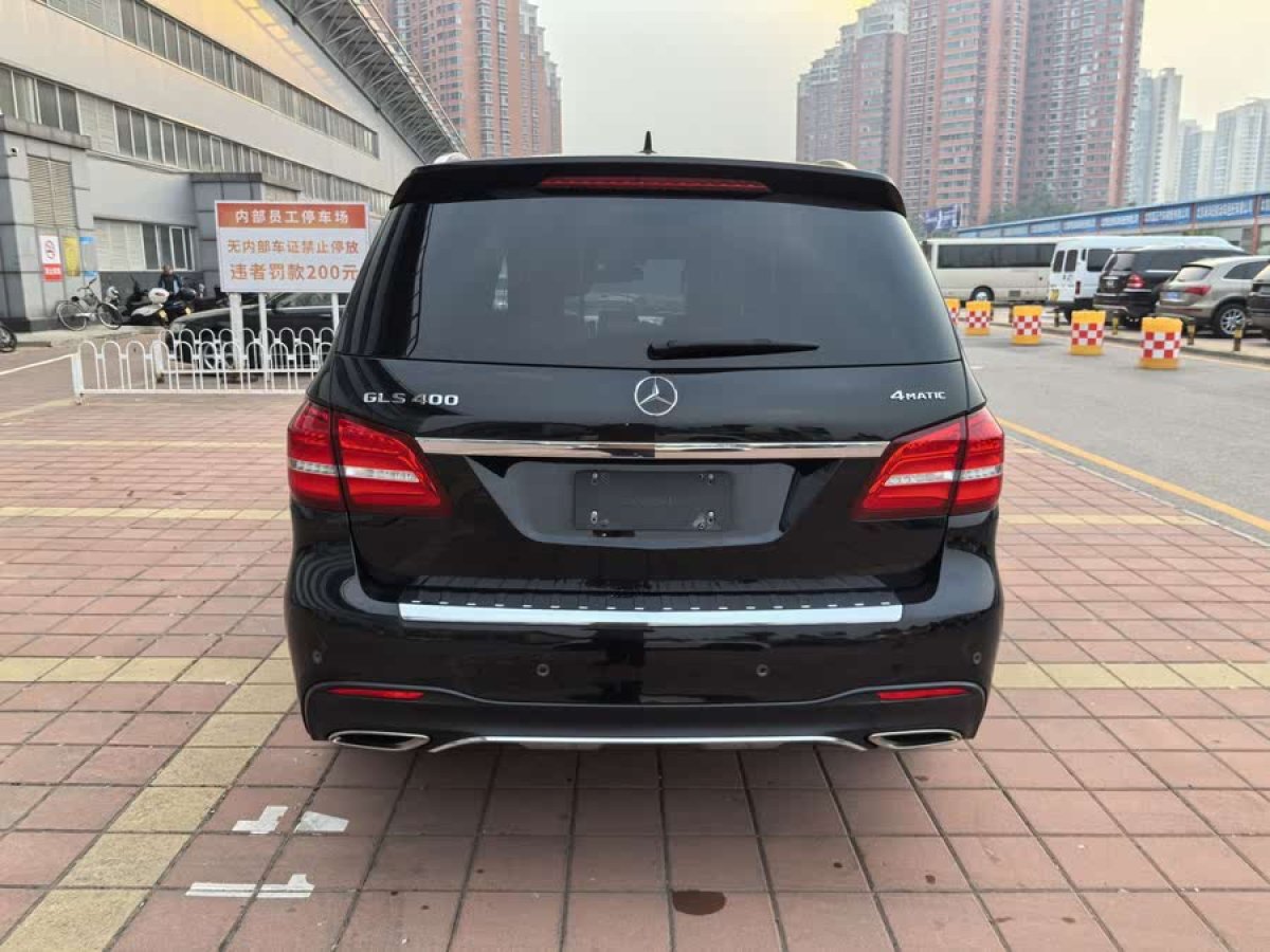 奔馳 奔馳GLS  2018款 改款 GLS 400 4MATIC豪華型圖片