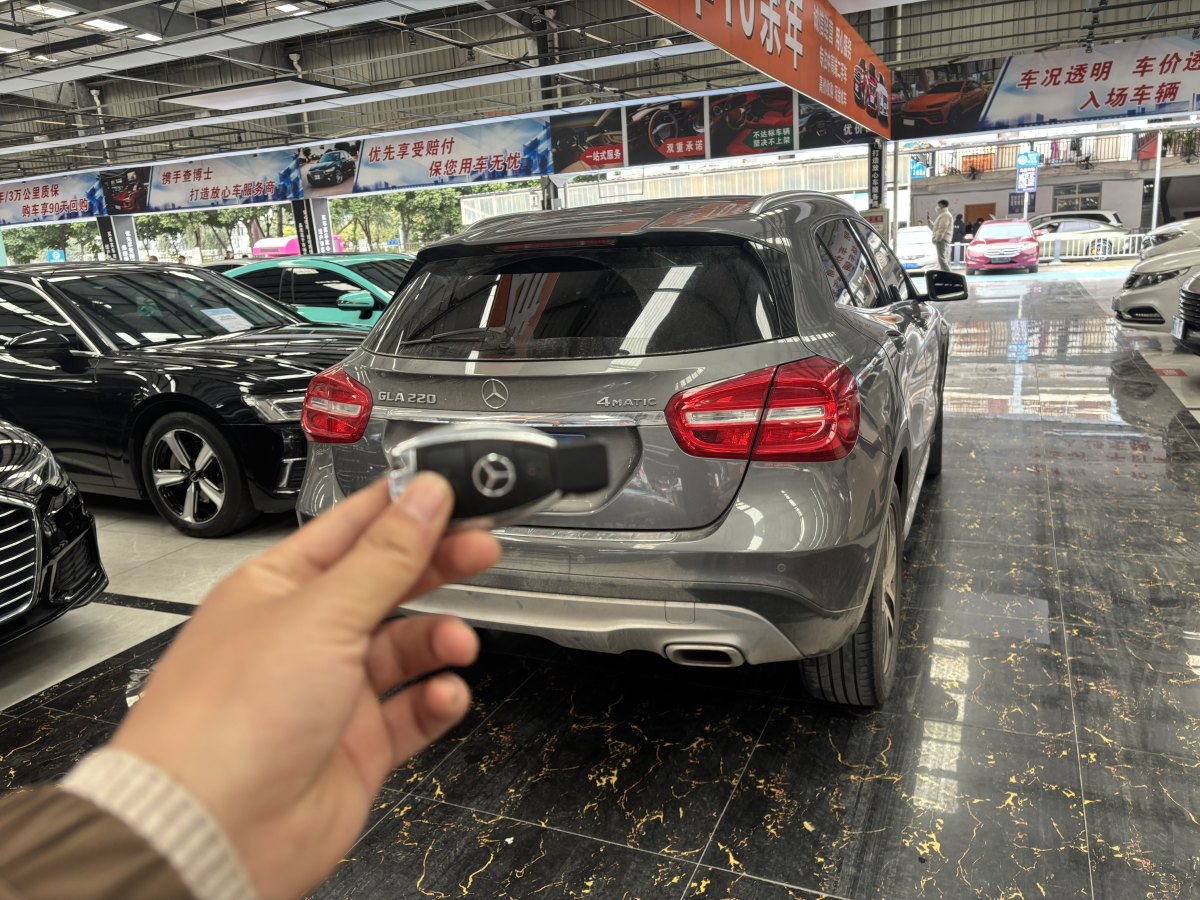 奔馳 奔馳GLA  2016款 GLA 220 4MATIC 時尚型圖片