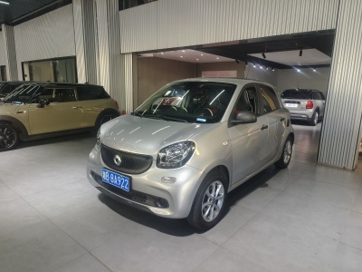 2017年2月 smart forfour 1.0L 52千瓦灵动版图片