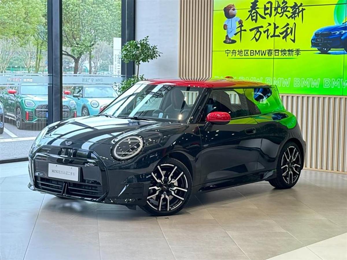 2024年7月MINI 電動MINI COOPER  2024款 452km COOPER SE 賽車手