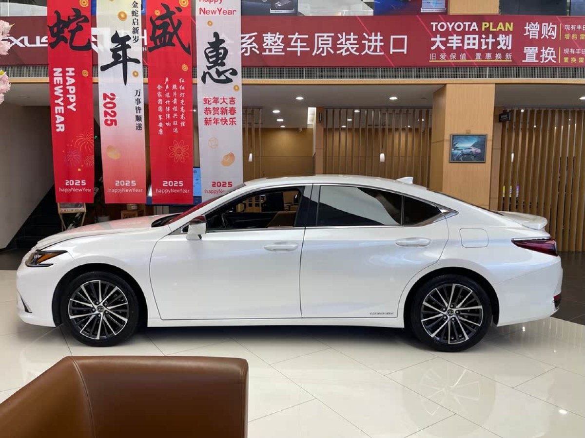 雷克薩斯 ES  2021款 300h 臻享版圖片