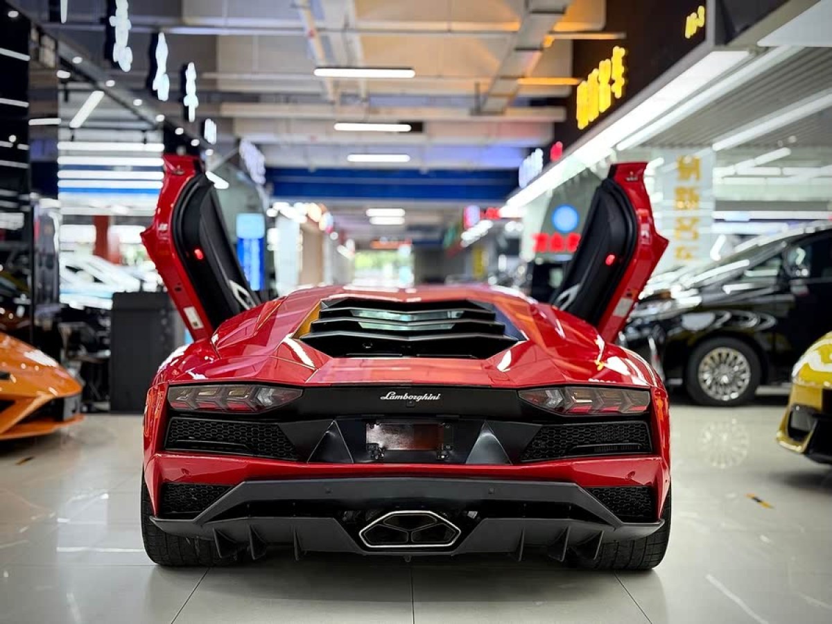蘭博基尼 Aventador  2017款 Aventador S圖片