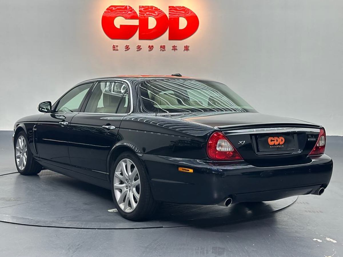 捷豹 XJ  2007款 XJ6L 3.0皇家加長版圖片