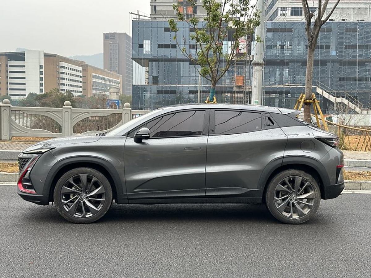 長(zhǎng)安 UNI-T  2020款 1.5T 旗艦型圖片